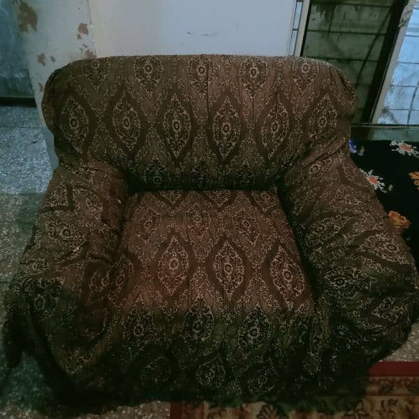 4 Seater Sofa set for sale. 1