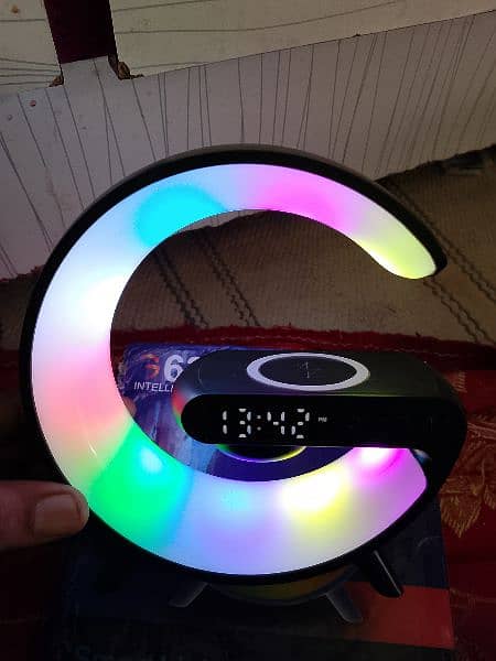 Best show clock alarm Mp3 player wireless charger 4