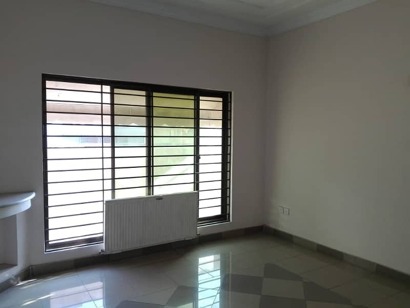 3200 Square Feet Lower Portion For rent In D-12 0