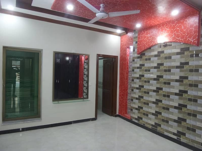 2450 Square Feet Upper Portion In D-12 Is Best Option 1