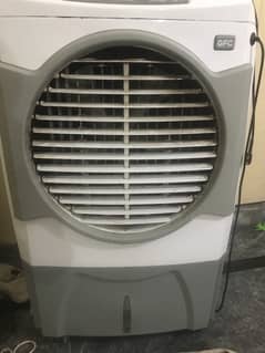 GFC air cooler with 6 gel bottles