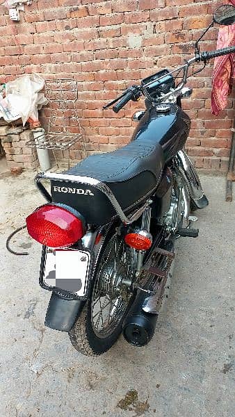 Honda CG 125 Black 7