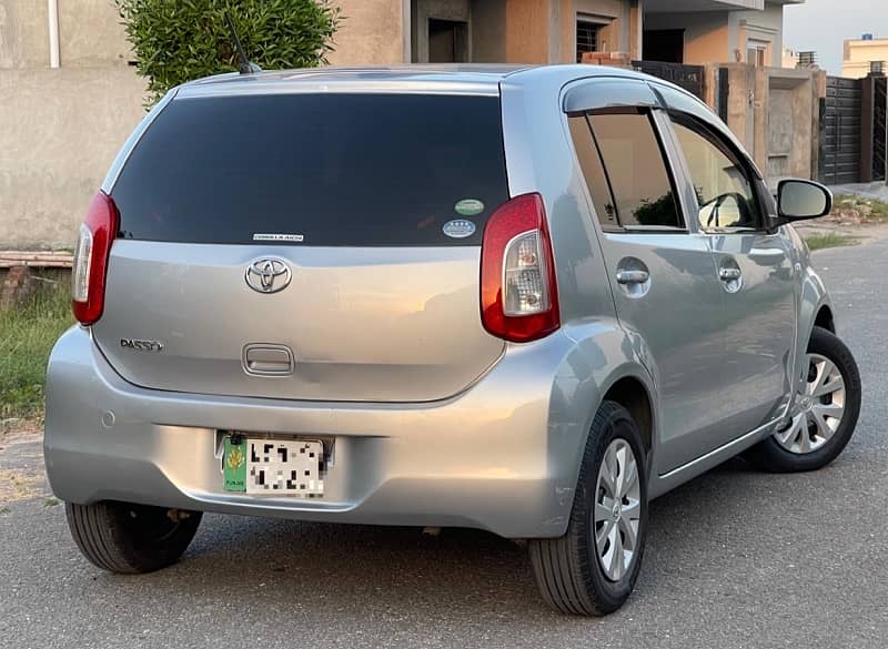 Toyota Passo 2015 11