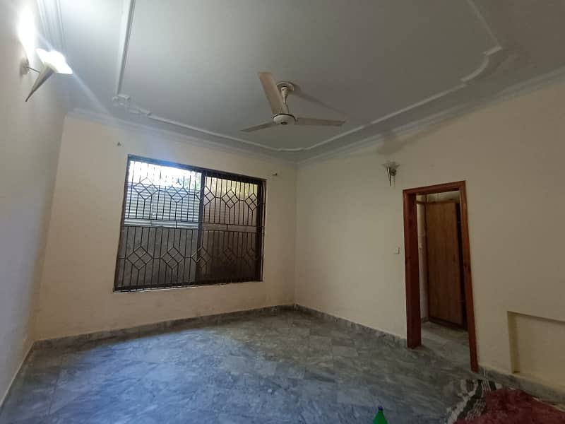 Double Storey House For Rent Six Bed Room Six Washroom Two TV Lounge Car Porch 4