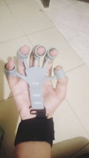 Fingers flexibility trainer 2