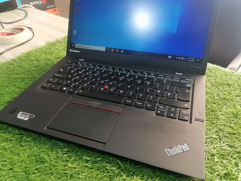 Lenovo X1 Carbon i5 5th gen 1080p HD display 4