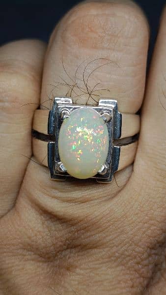 Stunning Ring of Natural Milky White Fire Opal opel 3