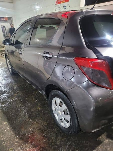 Toyota Vitz 2012 6