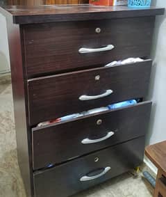 Drawers including table for accessories