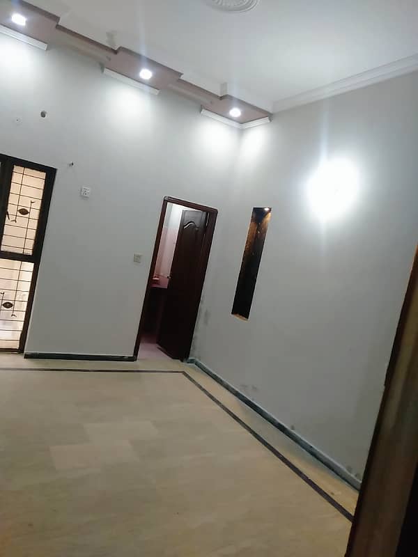 Vip beautiful 6 marla lower portion is available for rent in sabzazar lhr 6