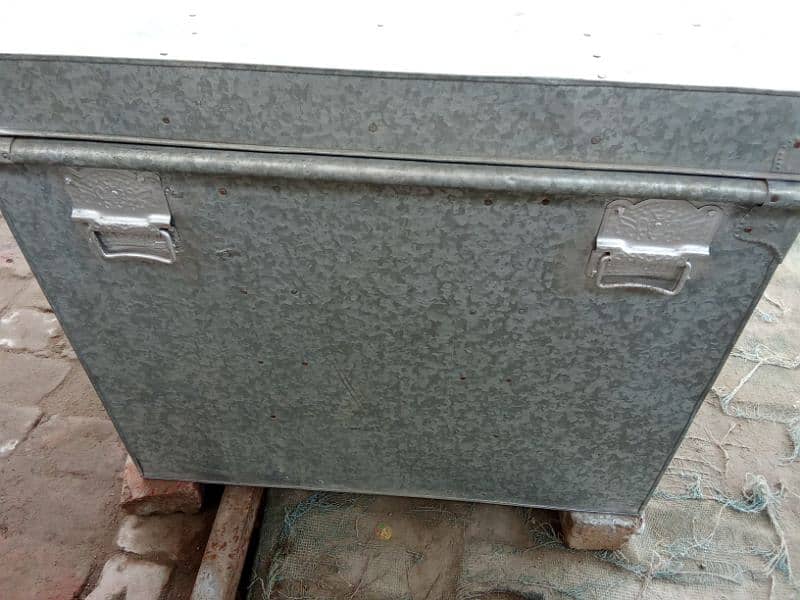 5 foot Paiti Trunk Available for sale in very Cheap Rates 16