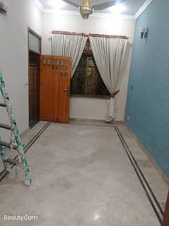 Vip beautiful 6 marla lower portion is available for rent in sabzazar lhr