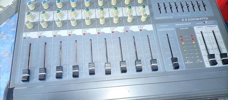 800 f sound mixer 17