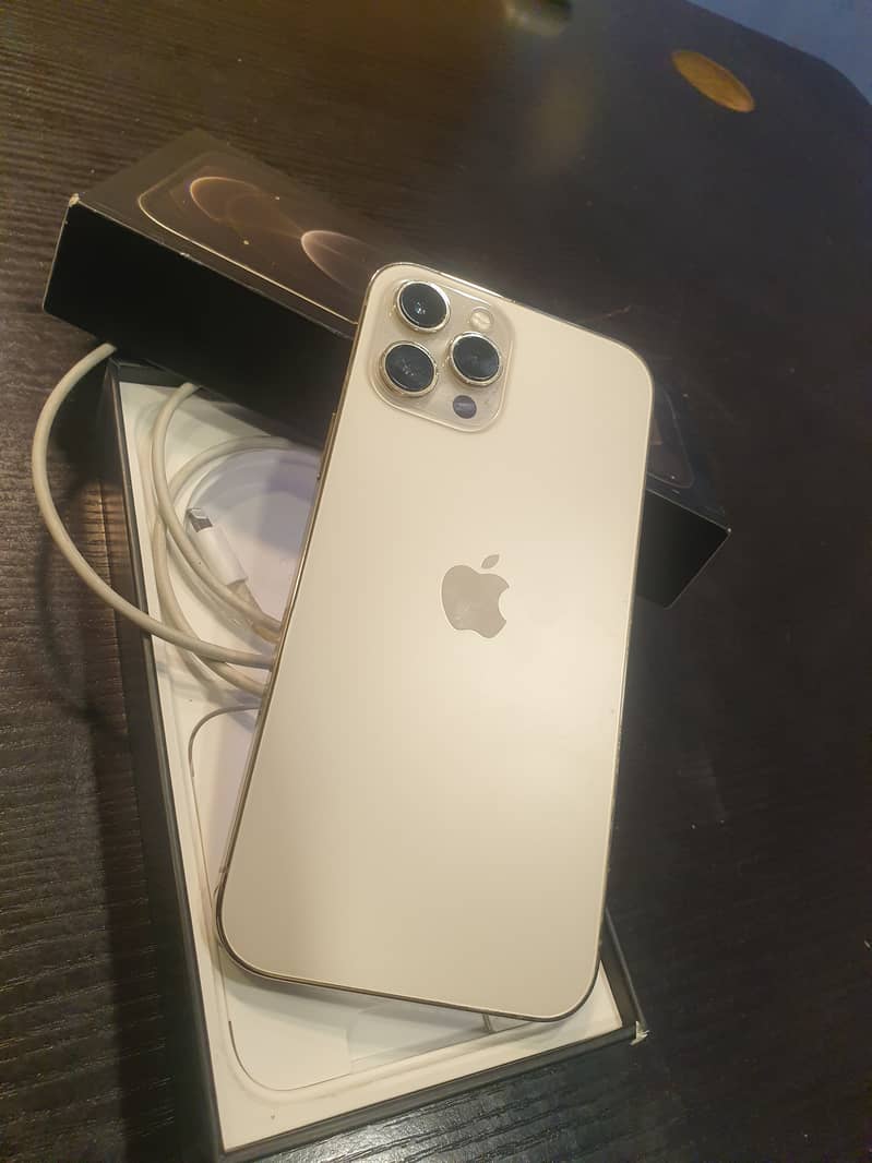 IPhone 12 Pro max Gold 256GB 2