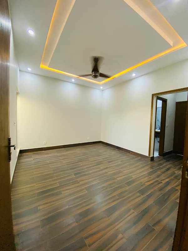 10 marla Luxurious House for sale in Kohistan Enclave H Block 2