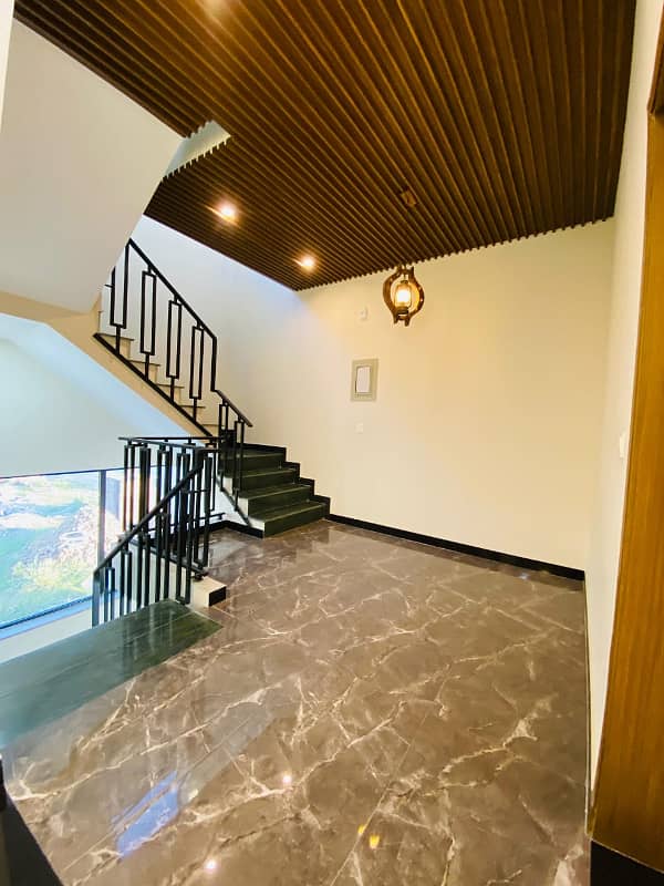 10 marla Luxurious House for sale in Kohistan Enclave H Block 11