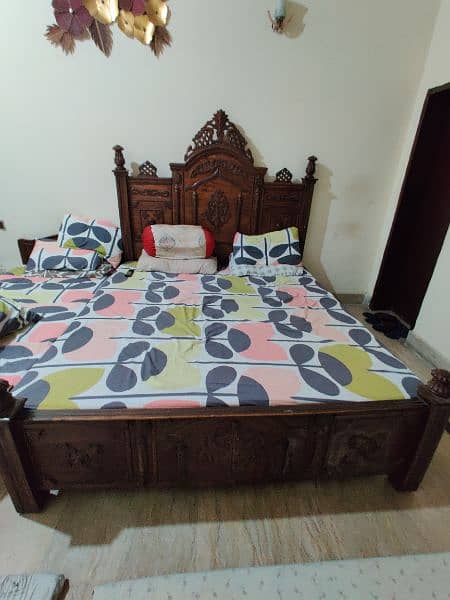 Bed (King Size) 0