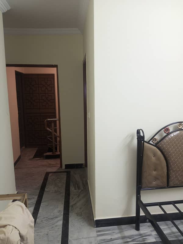 Furnish mumty room available in G10/1 for single lady near noa acdmy 1