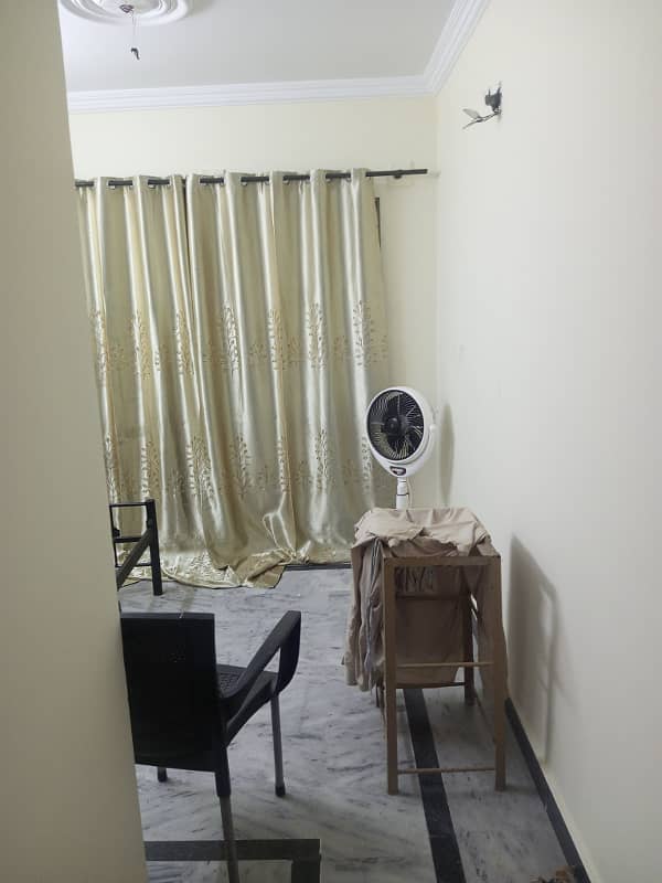 Furnish mumty room available in G10/1 for single lady near noa acdmy 3