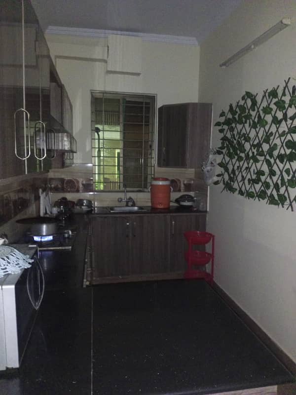 Furnish mumty room available in G10/1 for single lady near noa acdmy 7