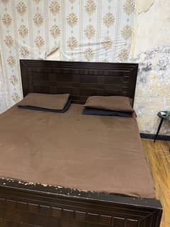 Bed with mattress 0