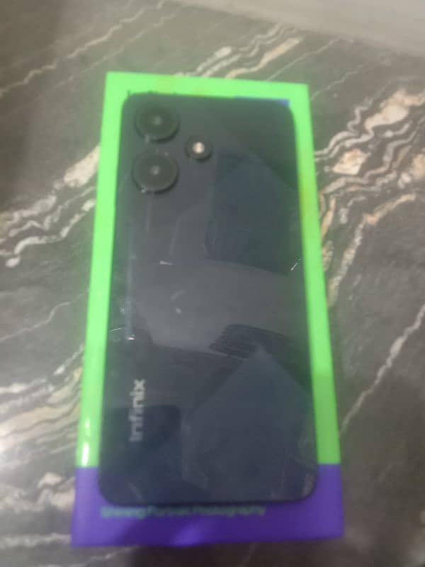 INFINIX HOT 30I 7