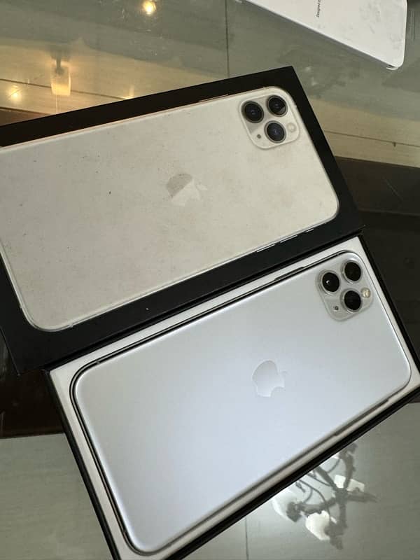 iPhone 11 Pro Max 256GB (9/10 Condition) | Non PTA 0