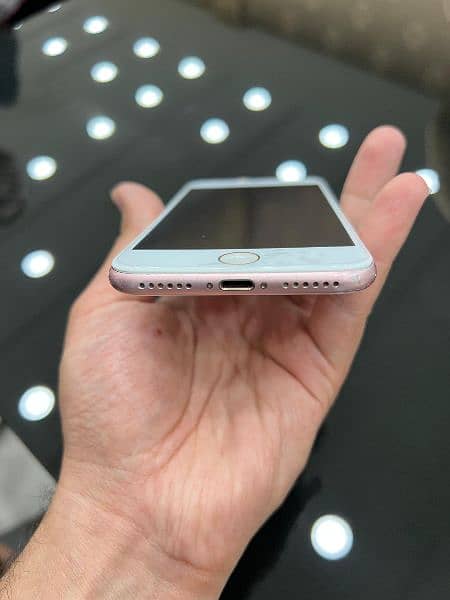 IPHONE 7 128  ROSE GOLD PTA APPROVED. 1