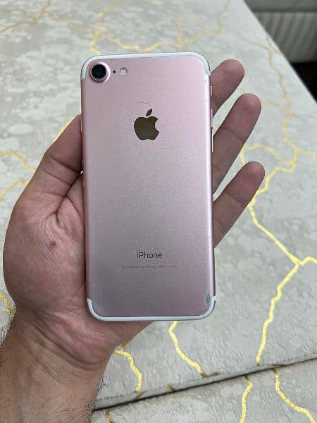 IPHONE 7 128  ROSE GOLD PTA APPROVED. 4