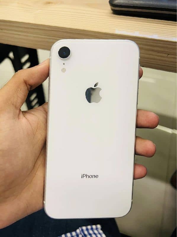 iphone XR non pta 64 gb 10 by 10 PUBG king 0