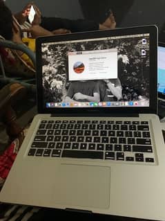 MacBook Pro 2012 8gb ram 500gb hard