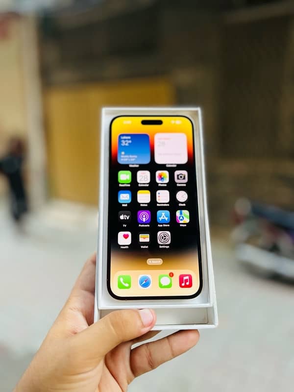 iPhone 13 Pro Max dual sim pta 256gb 4