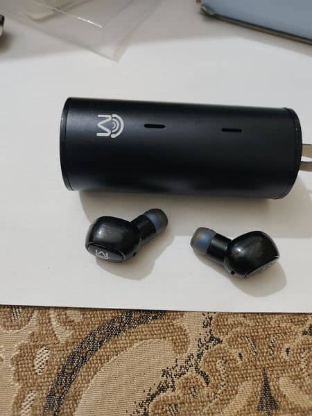 US lot Earbuds 3