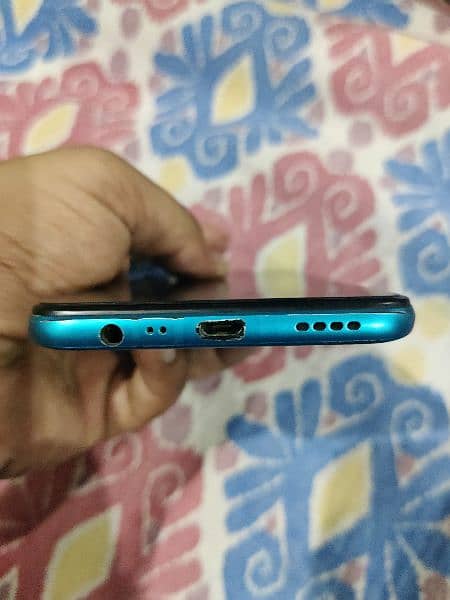 Realme 5i 4