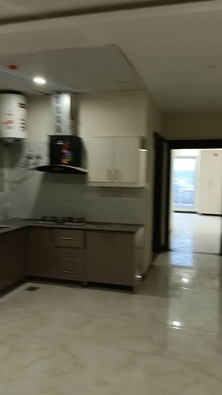 11 Central Apartment Flat Available For Sale G-11/1 15