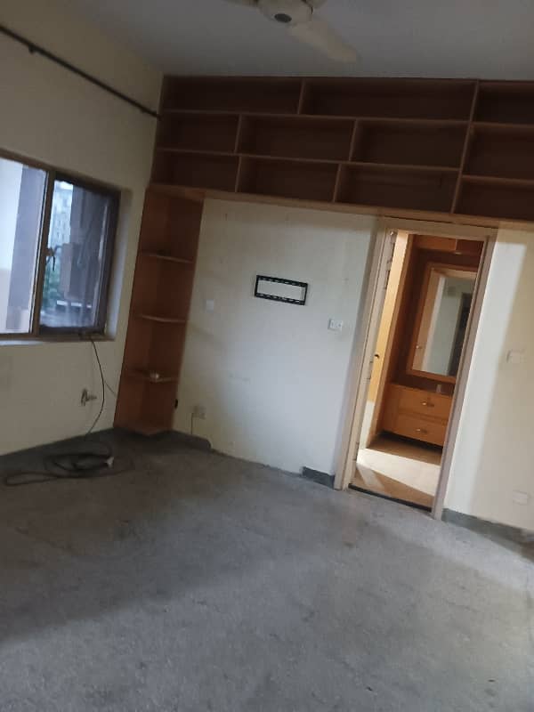 G-11/3 FGEHA D-Type 2nd Floor Flat For Sale Investor Price 13