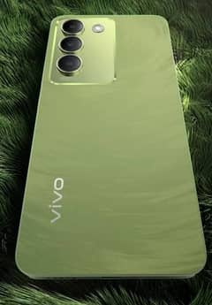 vivo y100. . 8/256