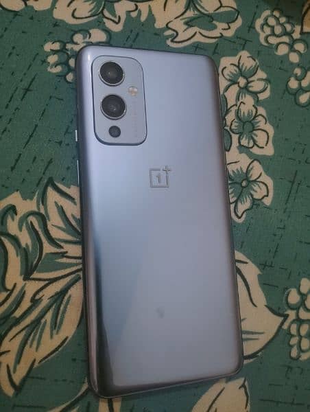 One plus9 5G 1