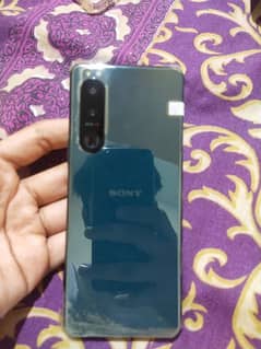 I am selling my Sony Xperia 5 mark 3.8/128 HDr Graphics