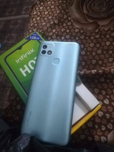 Infinix hot 10i with box 8