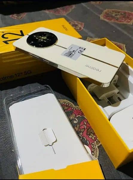 Realme 12 Plus 5g Golden 8+8/256 2