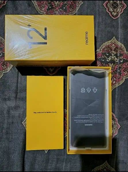 Realme 12 Plus 5g Golden 8+8/256 7