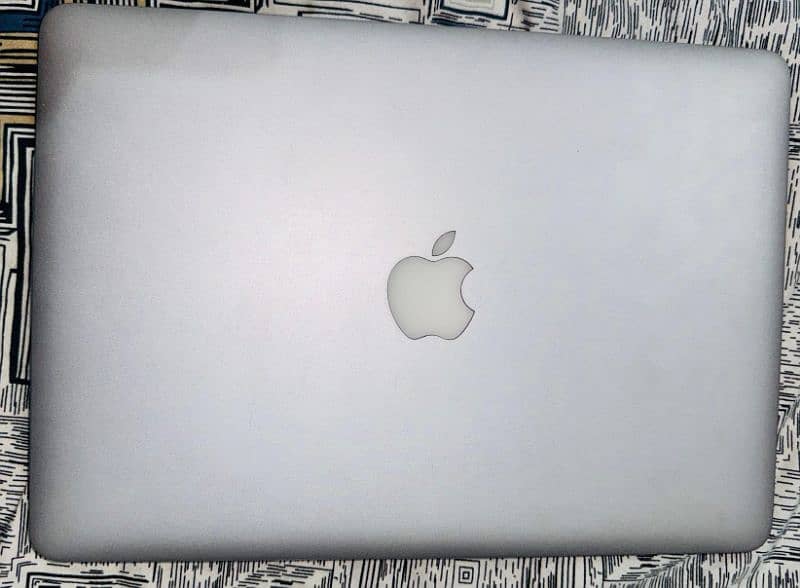 MacBook Air 2017 - Core I5 1