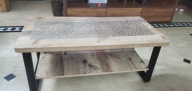 Almost New Center Table in Excellent Condition – PKR 15,000