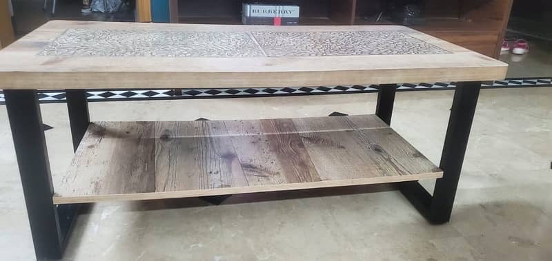 Almost New Center Table in Excellent Condition – PKR 15,000 2