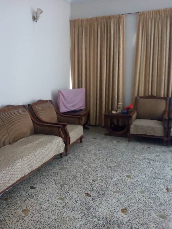 1000 Yards Well Maintained House For Sale In FB Area Block 4 10