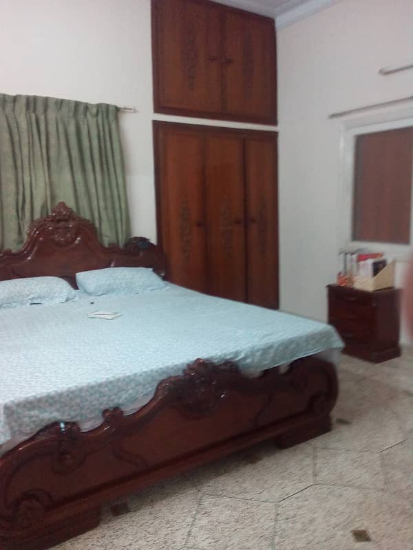 1000 Yards Well Maintained House For Sale In FB Area Block 4 12