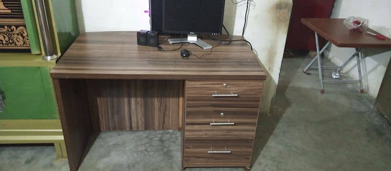 new table for sale urgent 5