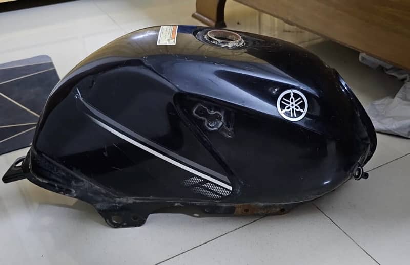 YBR 125 fuel tank 2