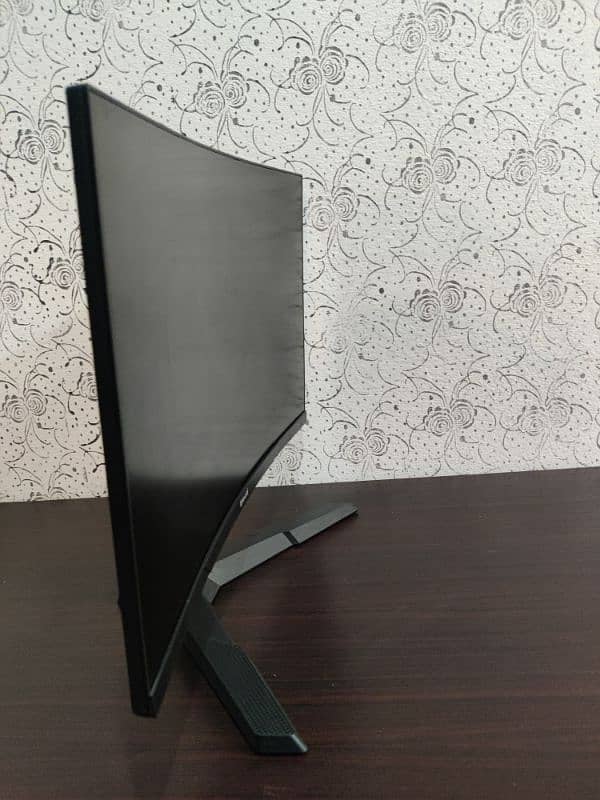 180 hz 24 inch Curved 3